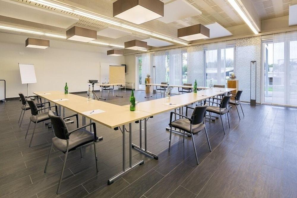 Aarau West Swiss Quality Hotel Oberentfelden Екстер'єр фото