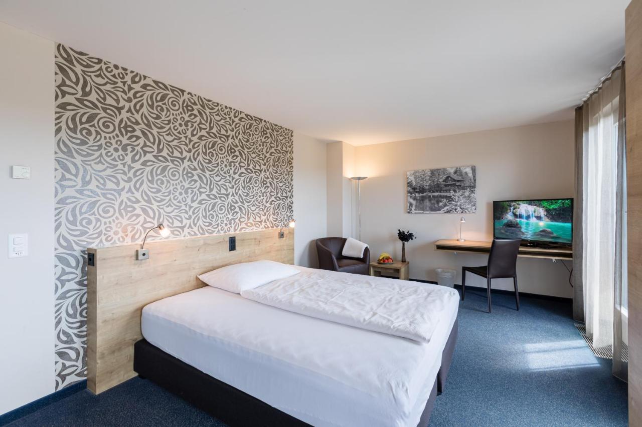 Aarau West Swiss Quality Hotel Oberentfelden Екстер'єр фото