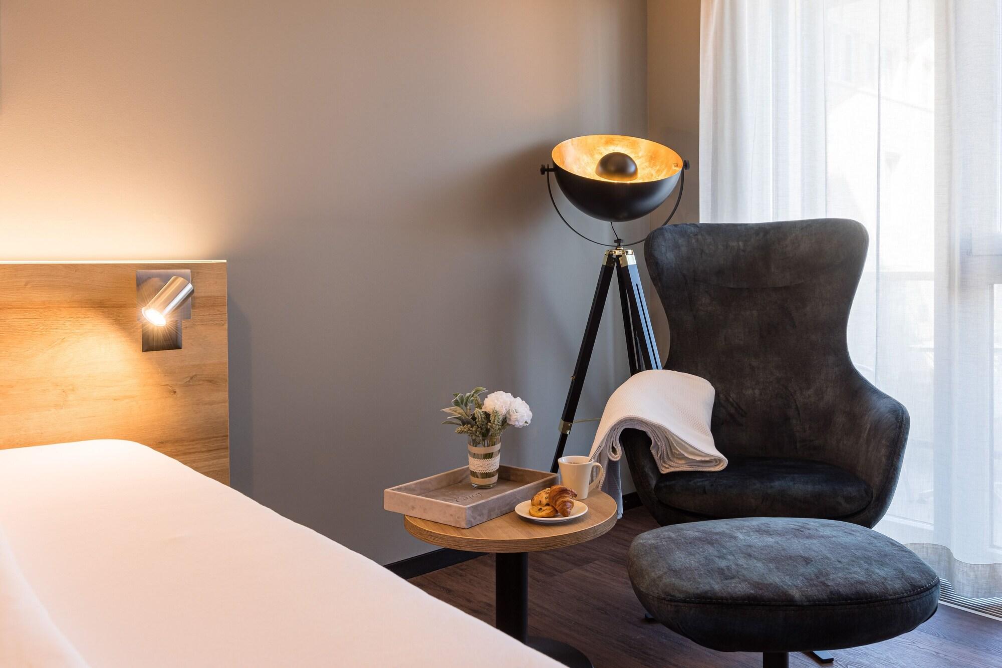 Aarau West Swiss Quality Hotel Oberentfelden Екстер'єр фото